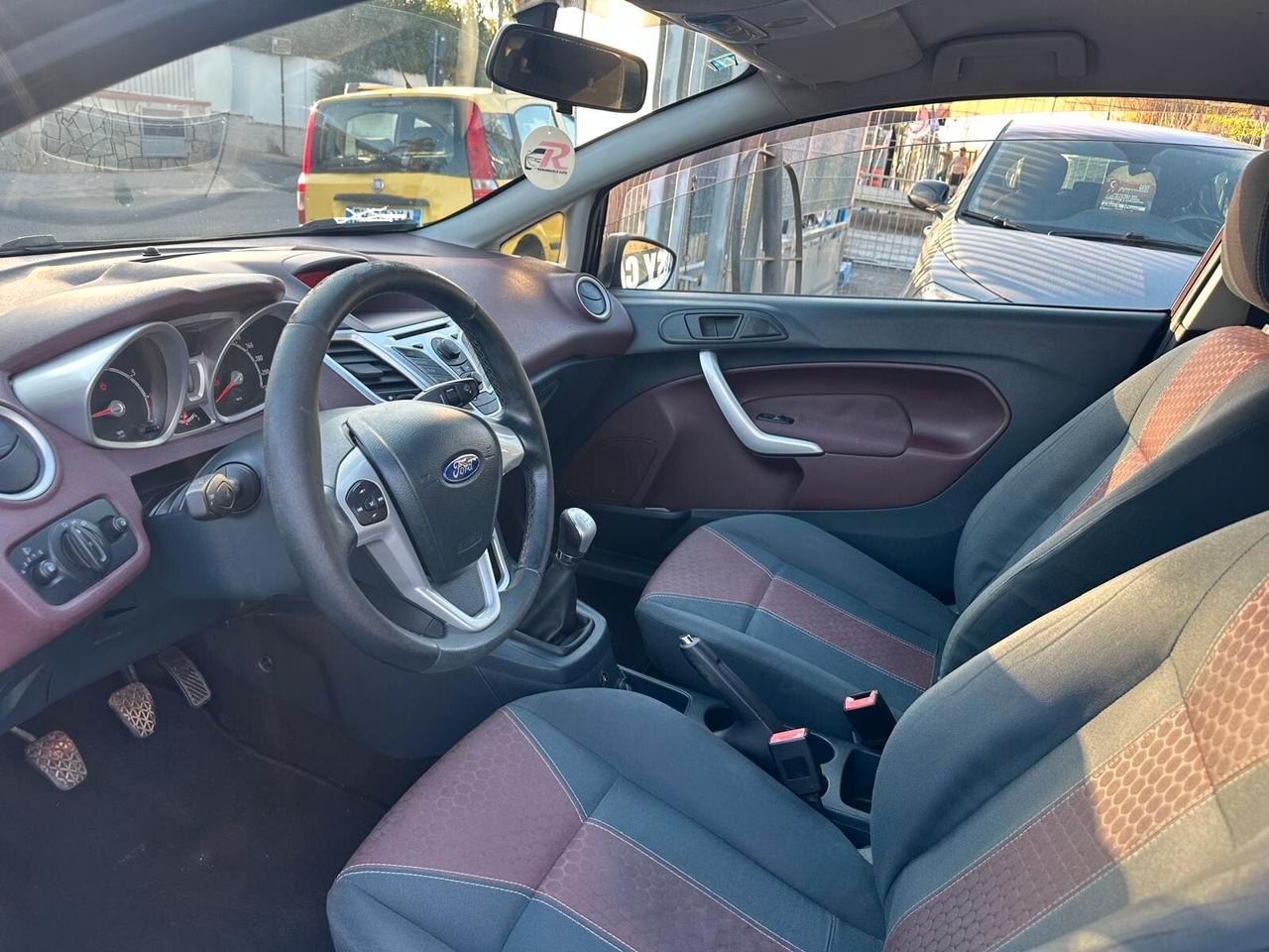 Ford Fiesta 1.4 3 porte Bz.- GPL Titanium-2010
