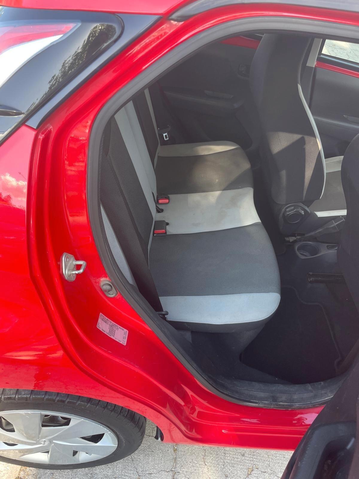 Toyota Aygo 1.0 VVT-i 69 CV 5 porte x-play