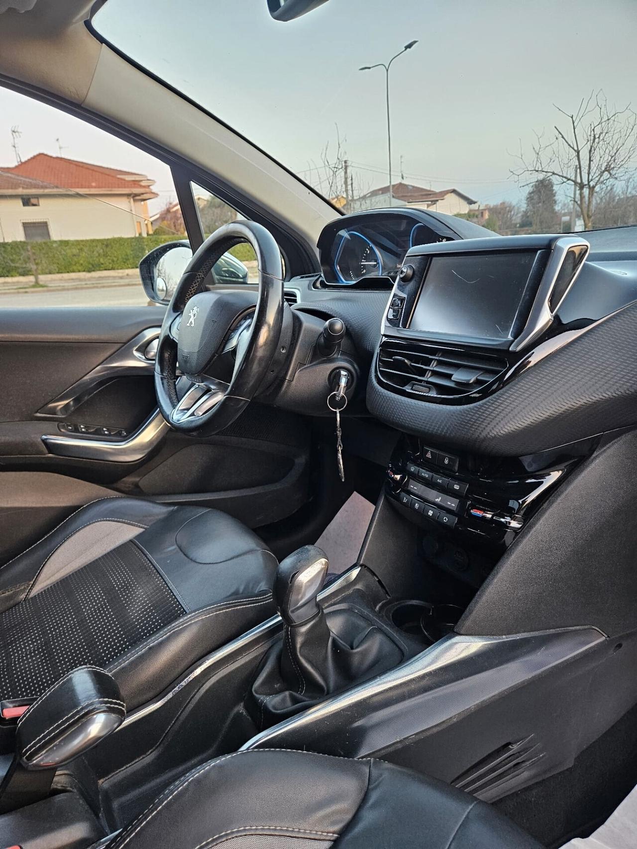Peugeot 2008 NEOPATENTATI