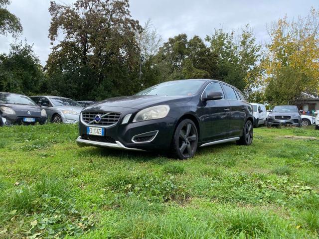 Volvo V60 2.0 d3 * Da Preparare * Momentum Geartronic * Auto