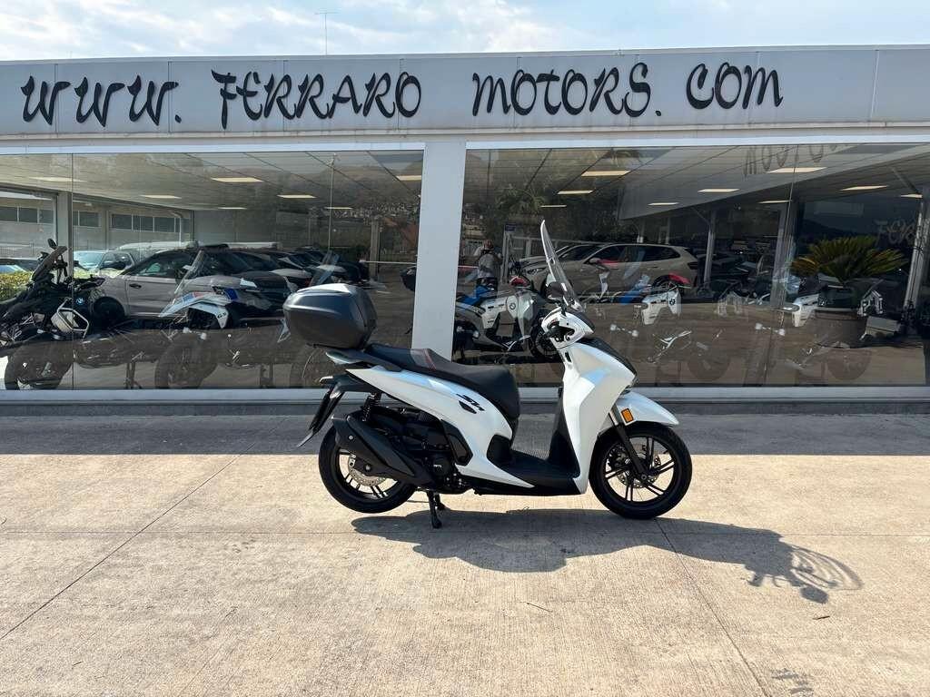 Honda SH 350 2026 / SOLO 1.000 KM Tua a solo 59 Euro al mese