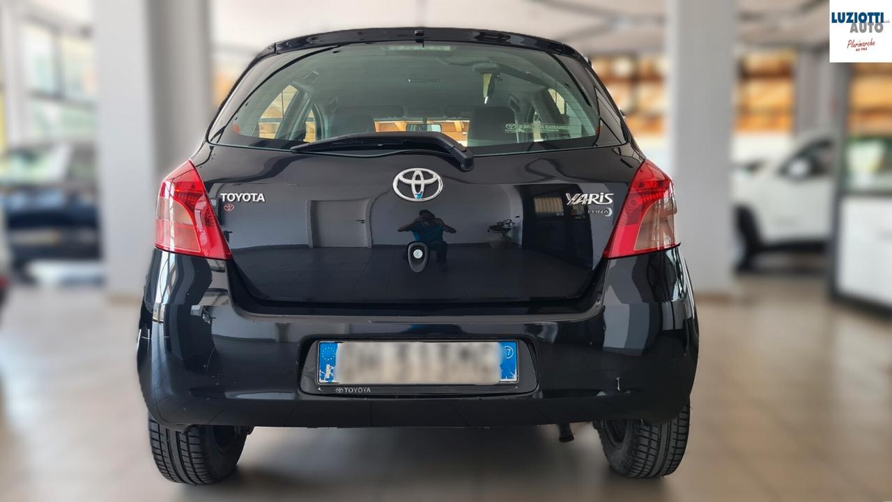 Toyota Yaris 1.3 5P LUNA