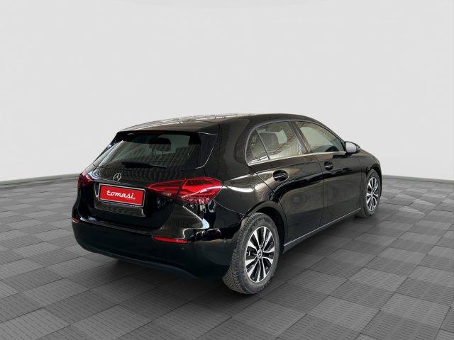 MERCEDES-BENZ A 180 A 180 d Automatic Advanced