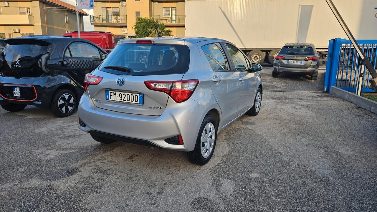 Toyota Yaris 1.5 Hybrid 5 porte Active