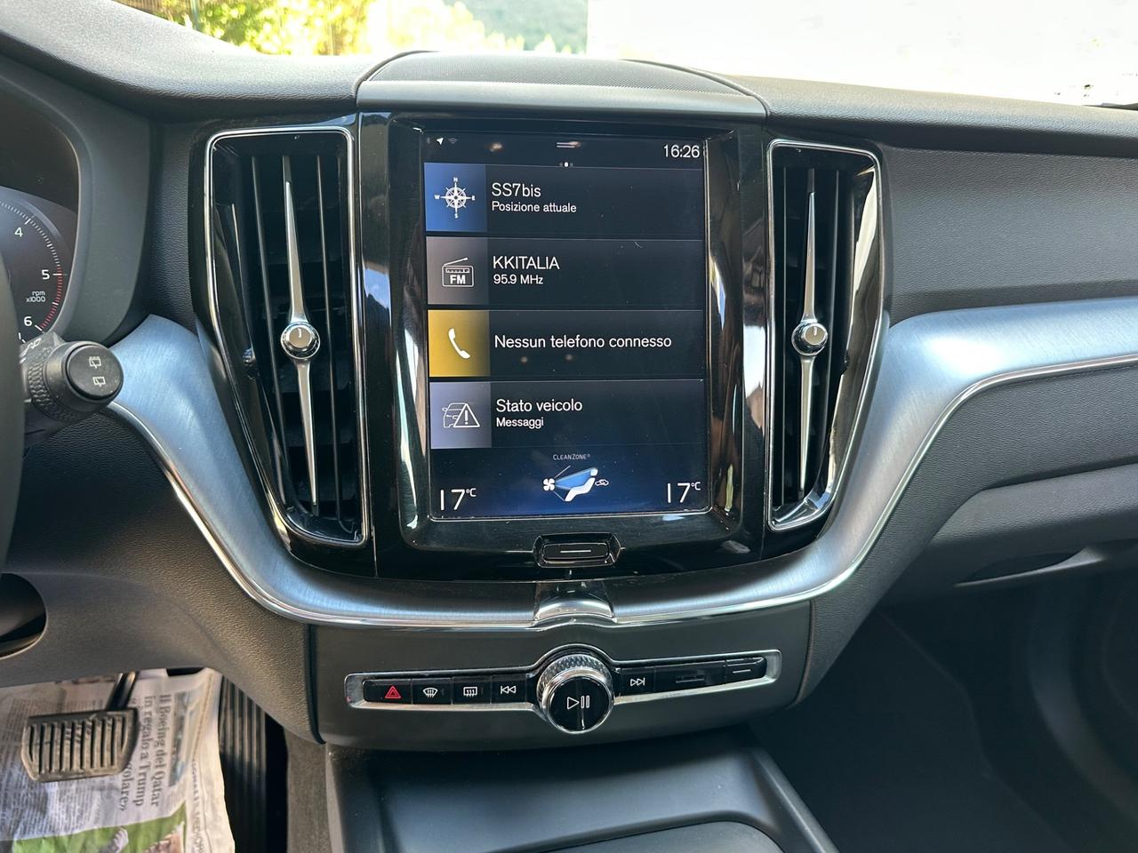 Volvo XC 60 XC60 B4 (d) AWD Geartronic Momentum UNICO PROPRIETARIO