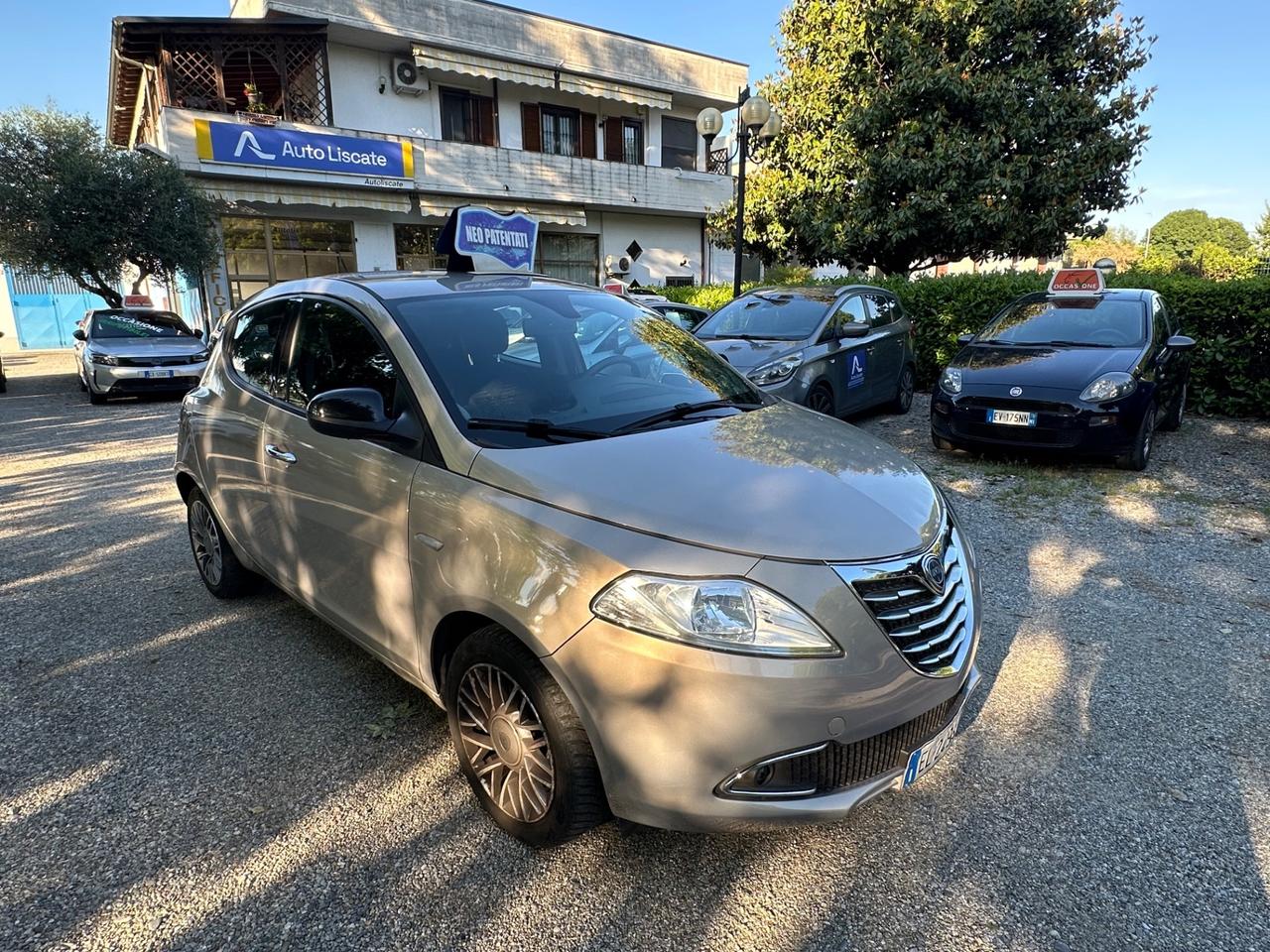 Lancia Ypsilon 1.2 69 CV 5 porte S&S Gold