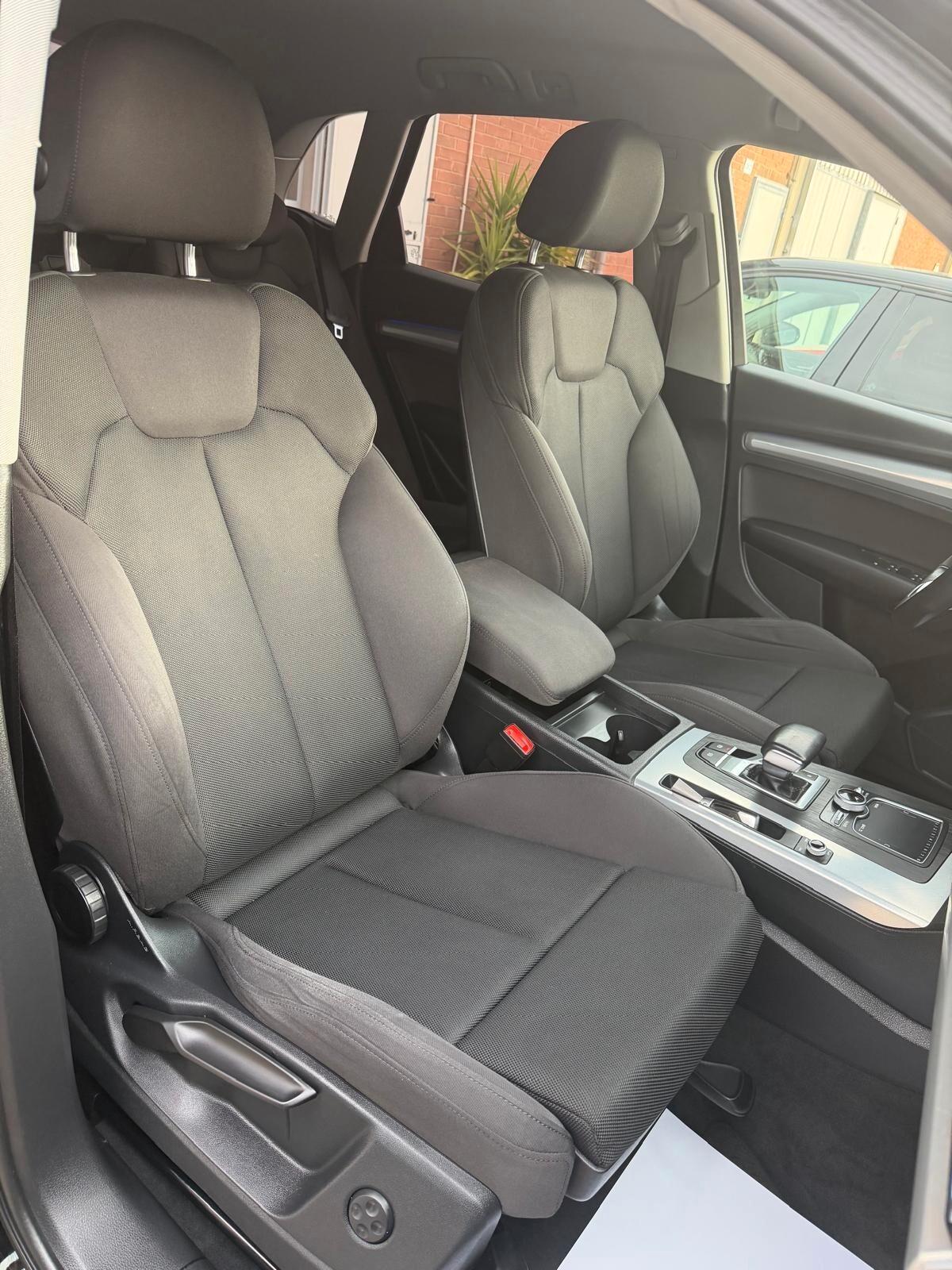 Audi Q5 40 TDI quattro S tronic Sport Virtual Cockpit, Fari Full Led e pacchetto luci ambiente multicolor