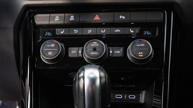 VOLKSWAGEN T-Roc R 2.0 TSI DSG 4MOTION BlueMotion Technology