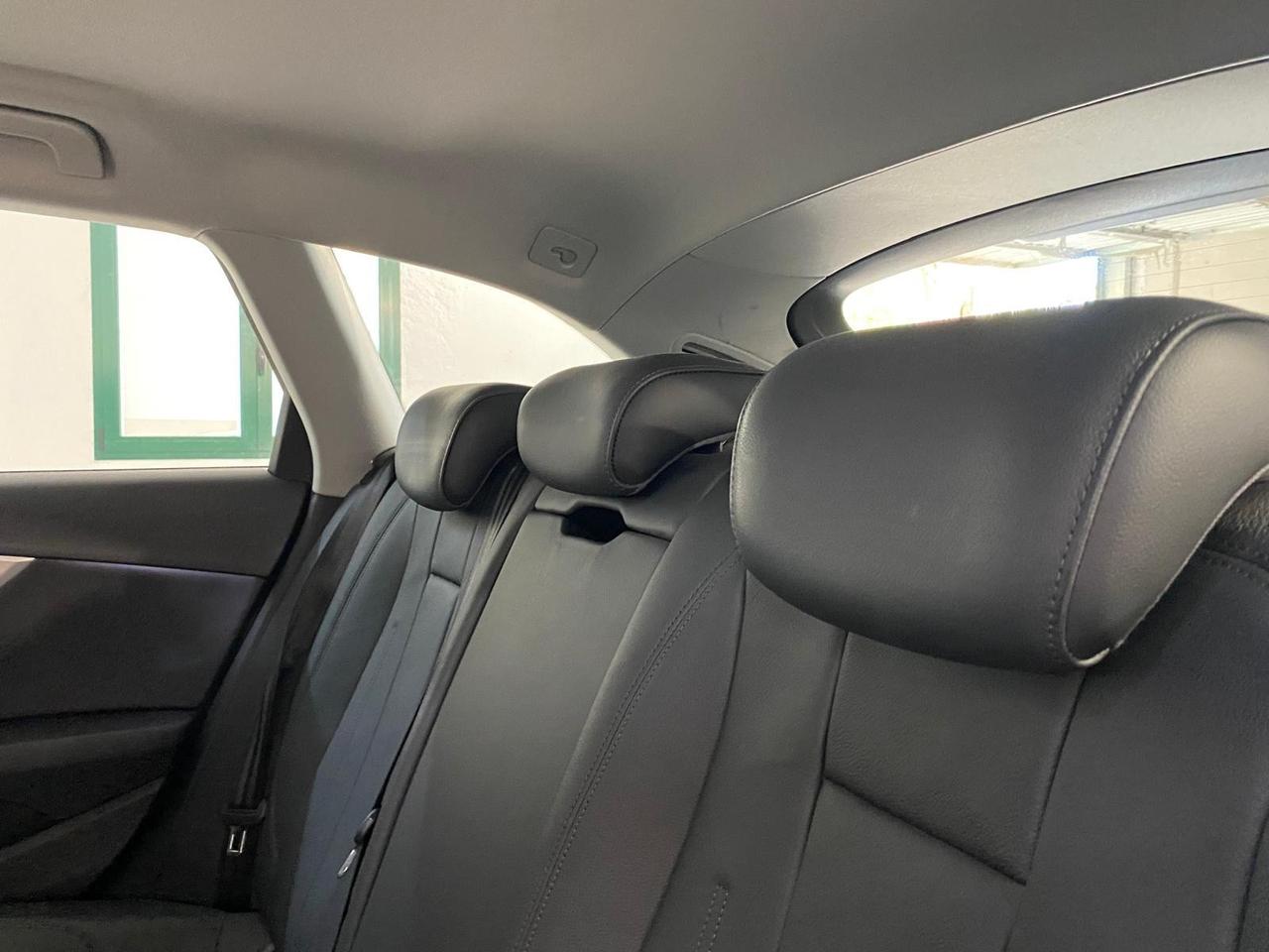 Audi A4 Avant 3.0 TDI quattro S tronic Design