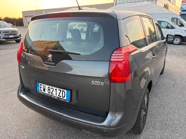 Peugeot 5008 1.6 HDi 115CV Active