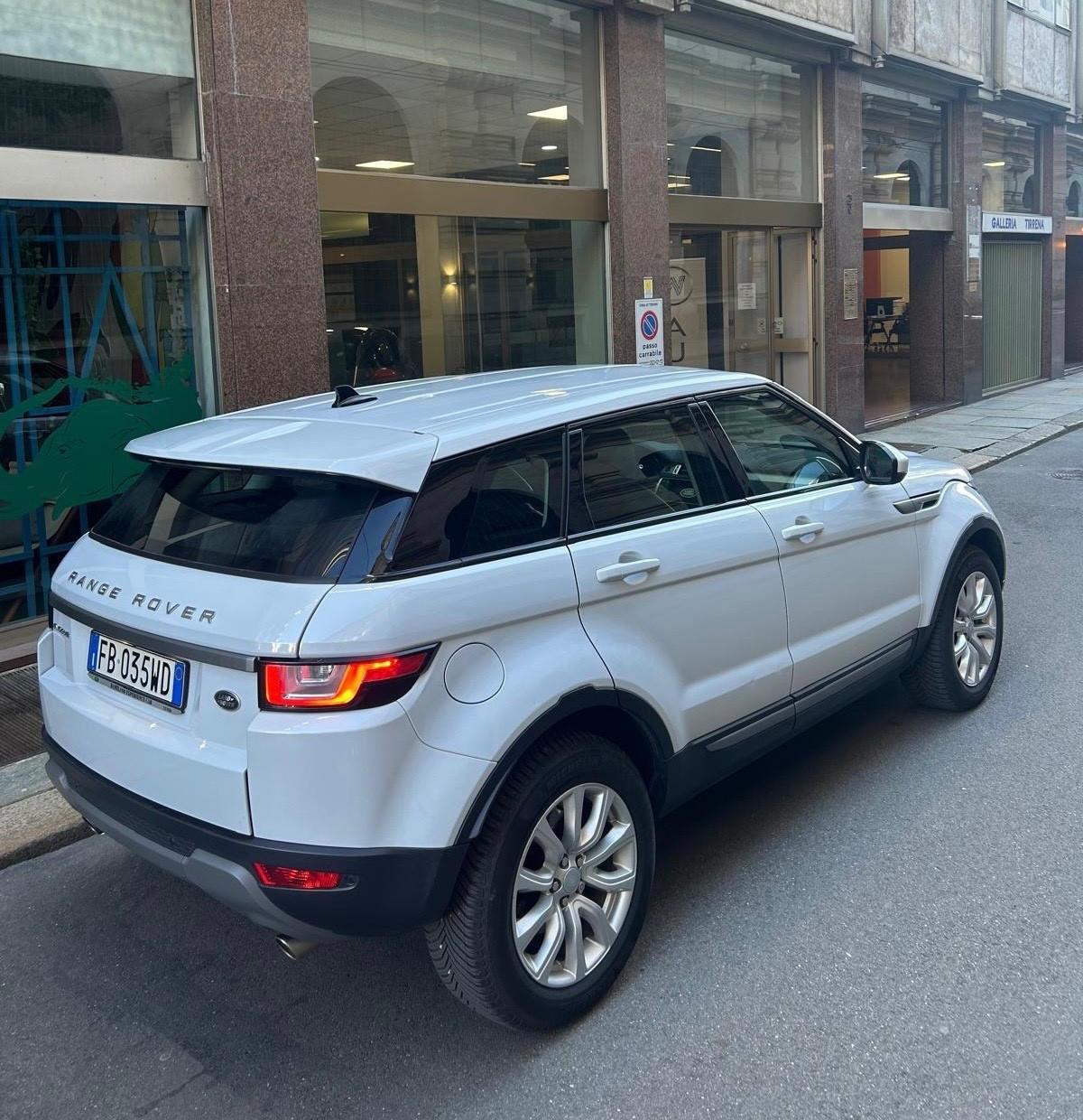 Land Rover Range Evoque 2.0 TD4 180 CV 5p. SE