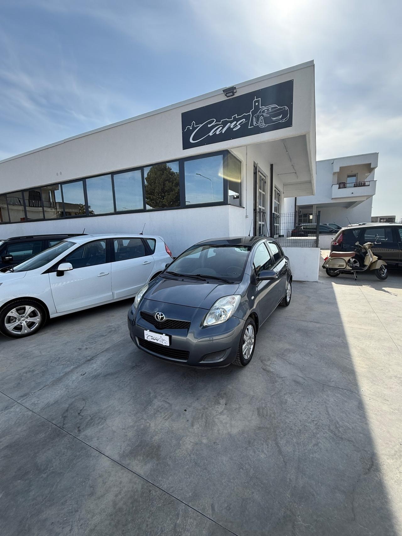 Toyota Yaris 1.0 5 porte Sol