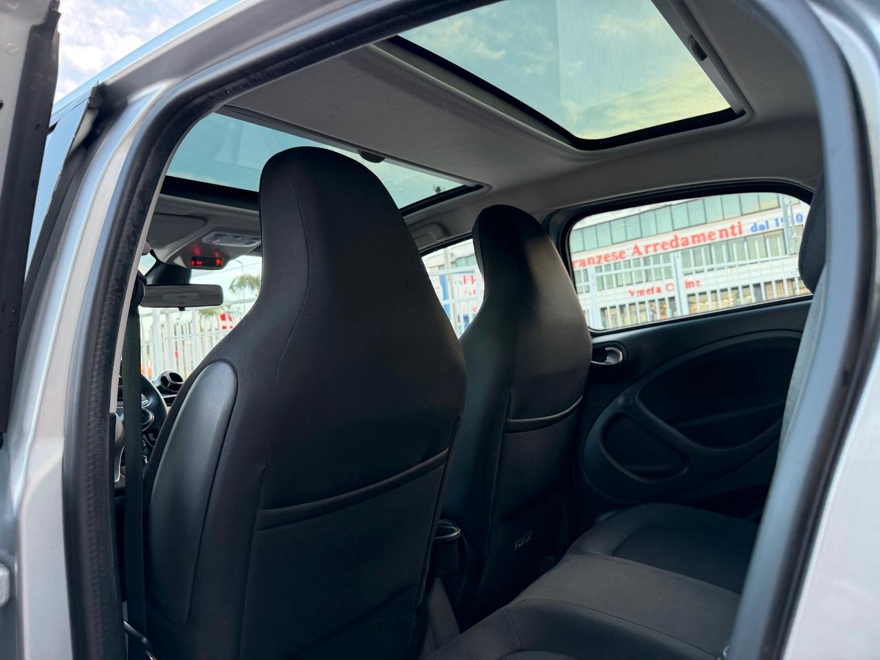 Smart ForFour 70 1.0 twinamic Passion 2019 NAVI