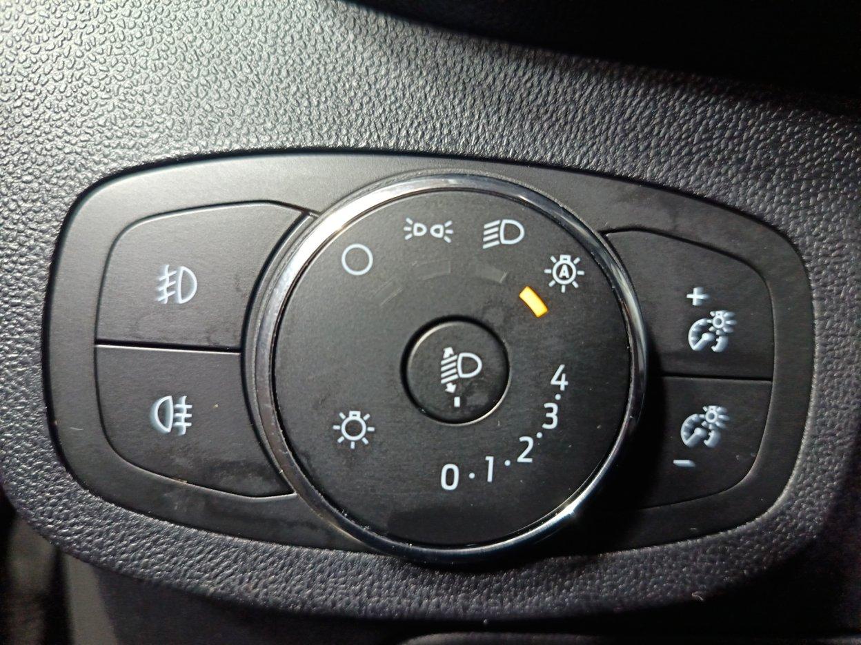 FORD Fiesta 7ª serie - Fiesta 1.1 75 CV 5 porte Titanium