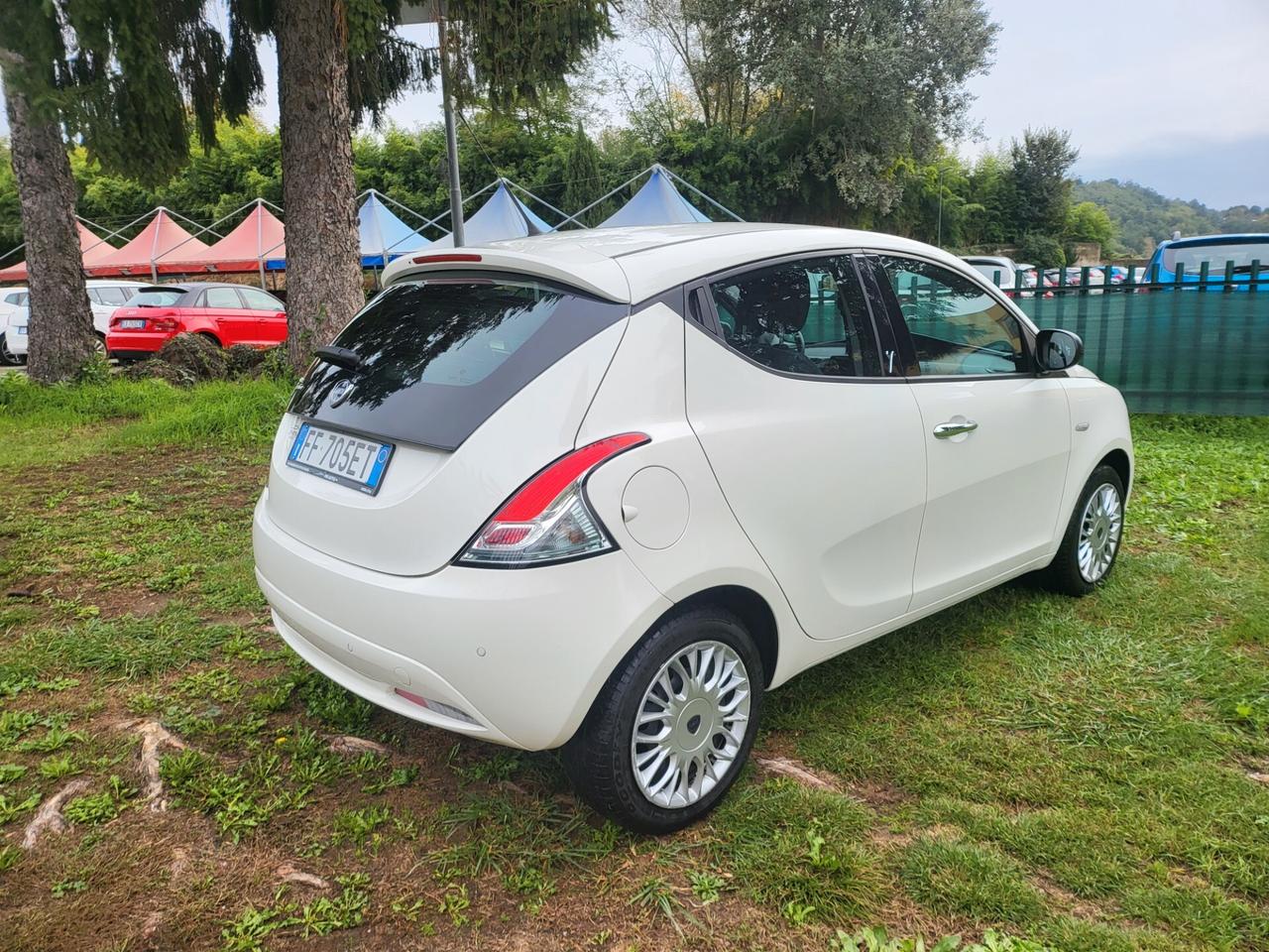 Lancia Ypsilon 1.2 69 CV 5 porte UNICO PROPRIETARIO OK NEOP.