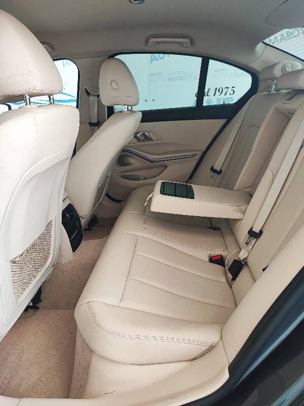 BMW Serie 3 318d Sport auto