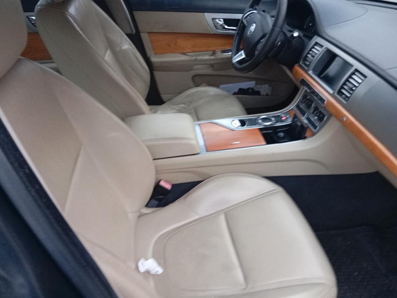 Jaguar XF 2.2 D 190 CV