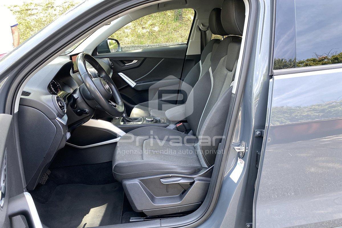 AUDI Q2 35 TFSI S tronic Business