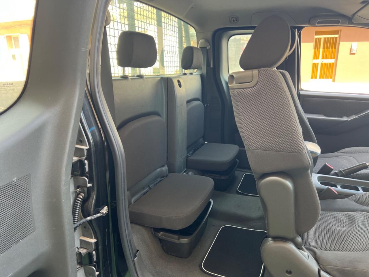 Nissan Navara 2.5 dCi 2 porte King Cab XE