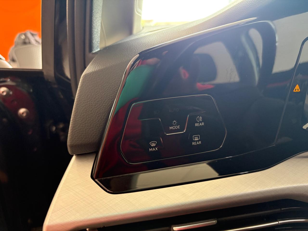 Volkswagen Golf 1.0 110 cv TSI EVO Life permute finanziamenti