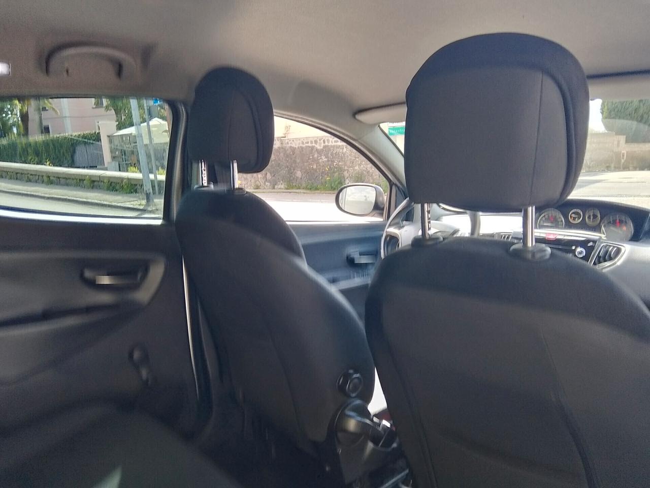Lancia Ypsilon 1.2 69 CV 5 porte S&S Gold GPL