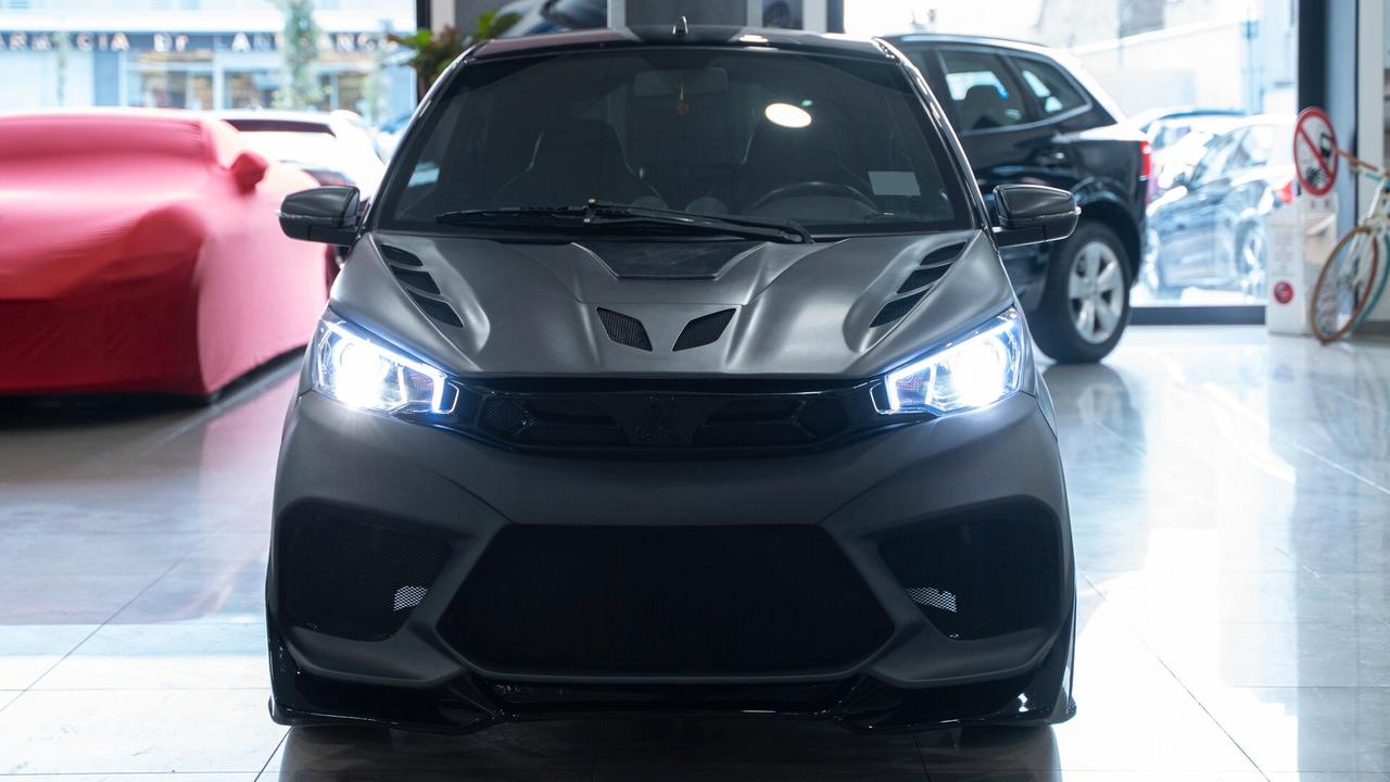 Aixam Coupe GTI 16" ALPINE PACK LUCI CARPLAY LED PELLE FULL OPTIONAL