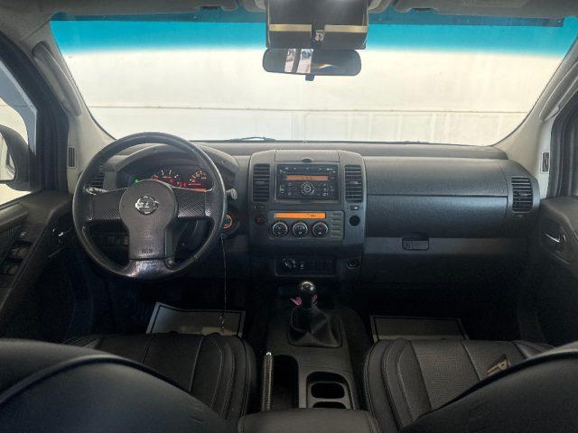 NISSAN Navara 2.5 dCi 4 porte Double Cab LE gancio traino