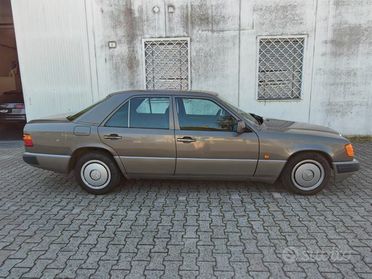 Mercedes E 200 w124 berlina