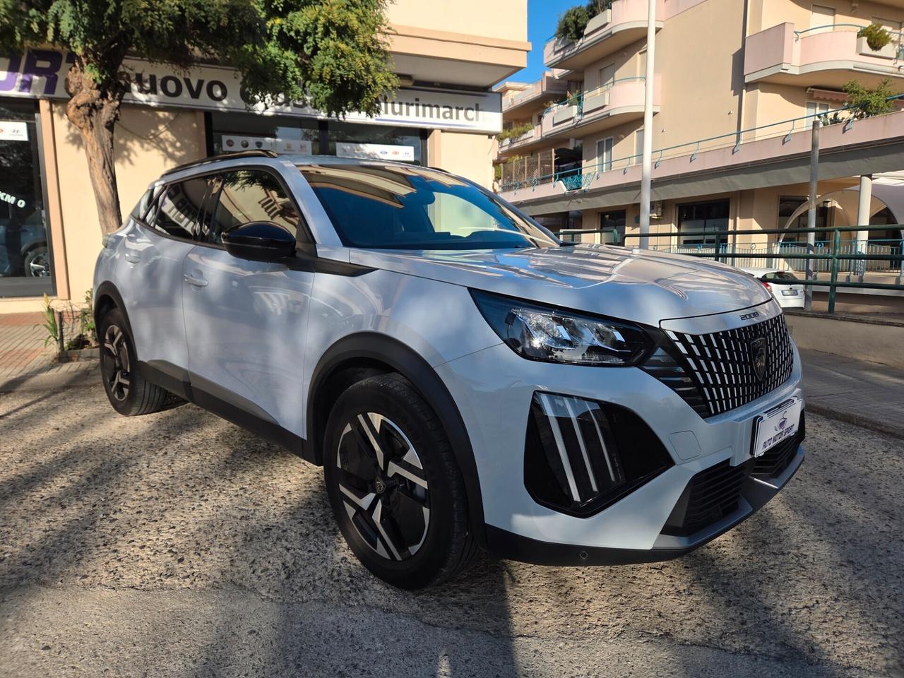 Peugeot 2008 PureTech 1.2 130 cv automatica