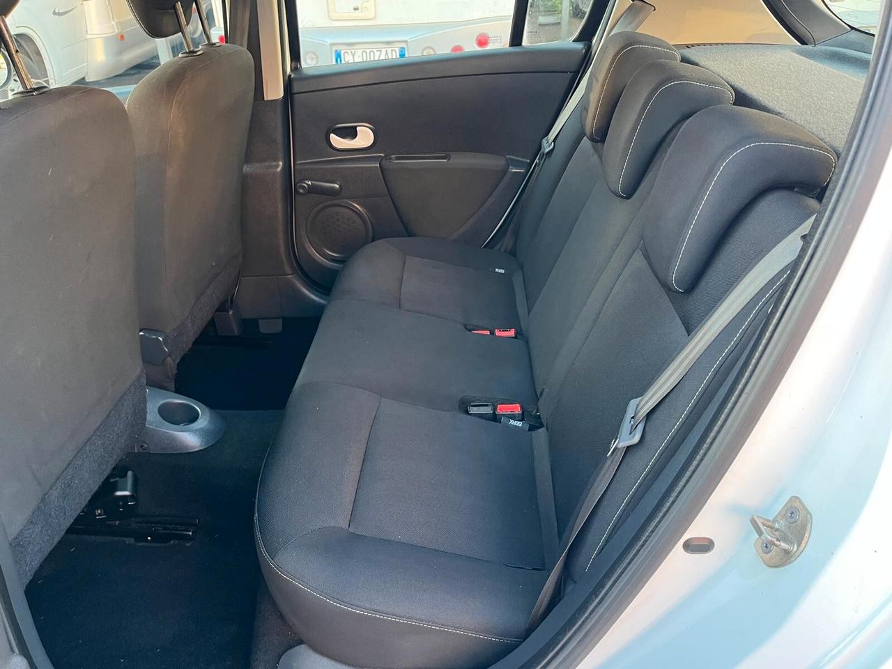 Renault Clio 2012 1.5 dCi 75CV 12 MESI DI GARANZIA