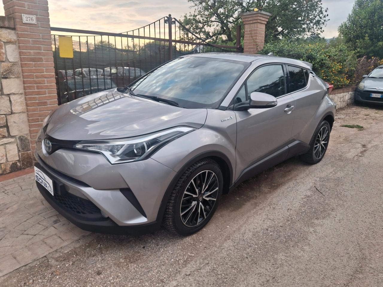 Toyota C-HR 1.8 Hybrid E-CVT Style