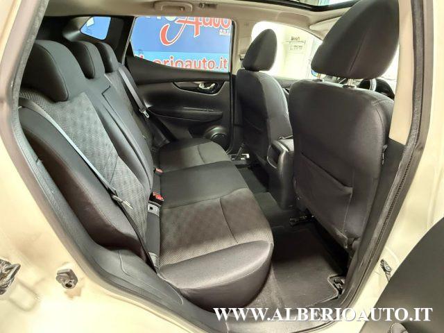 NISSAN Qashqai 1.5 dCi N-Connecta 360