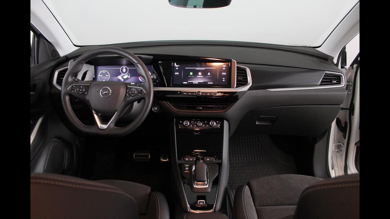 OPEL Grandland GSe 1.6 300cv PHEV AWD