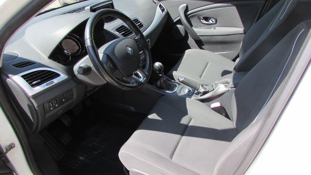 RENAULT - MÃ©gane SporTour SporTour 1.5 dci Runaway 110cv