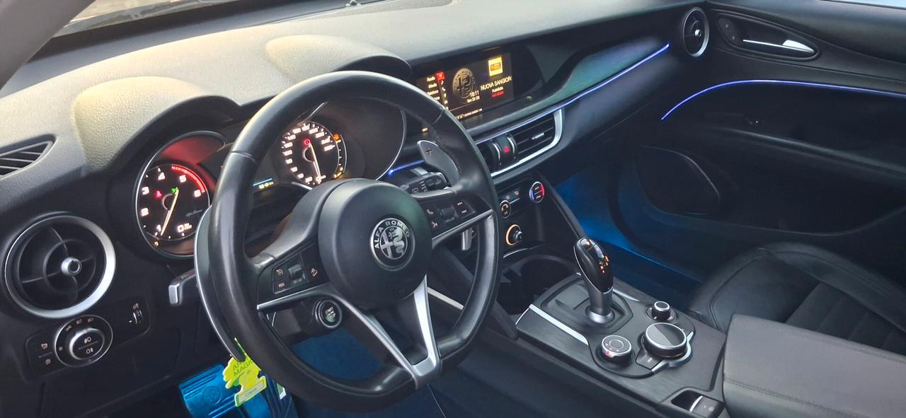 Alfa Romeo Stelvio executive 180cv "distribuzione fatta"