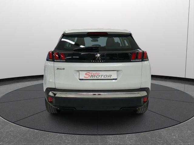 PEUGEOT 3008 BlueHDi 130 S&S EAT8 Business Uniprop. Tagliandata