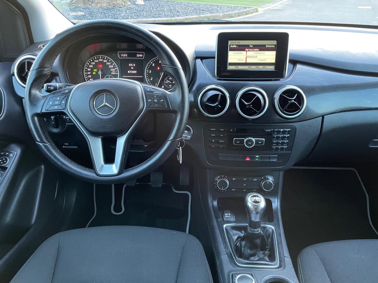 Mercedes-benz B 180 Premium * SOLO 87000 Km
