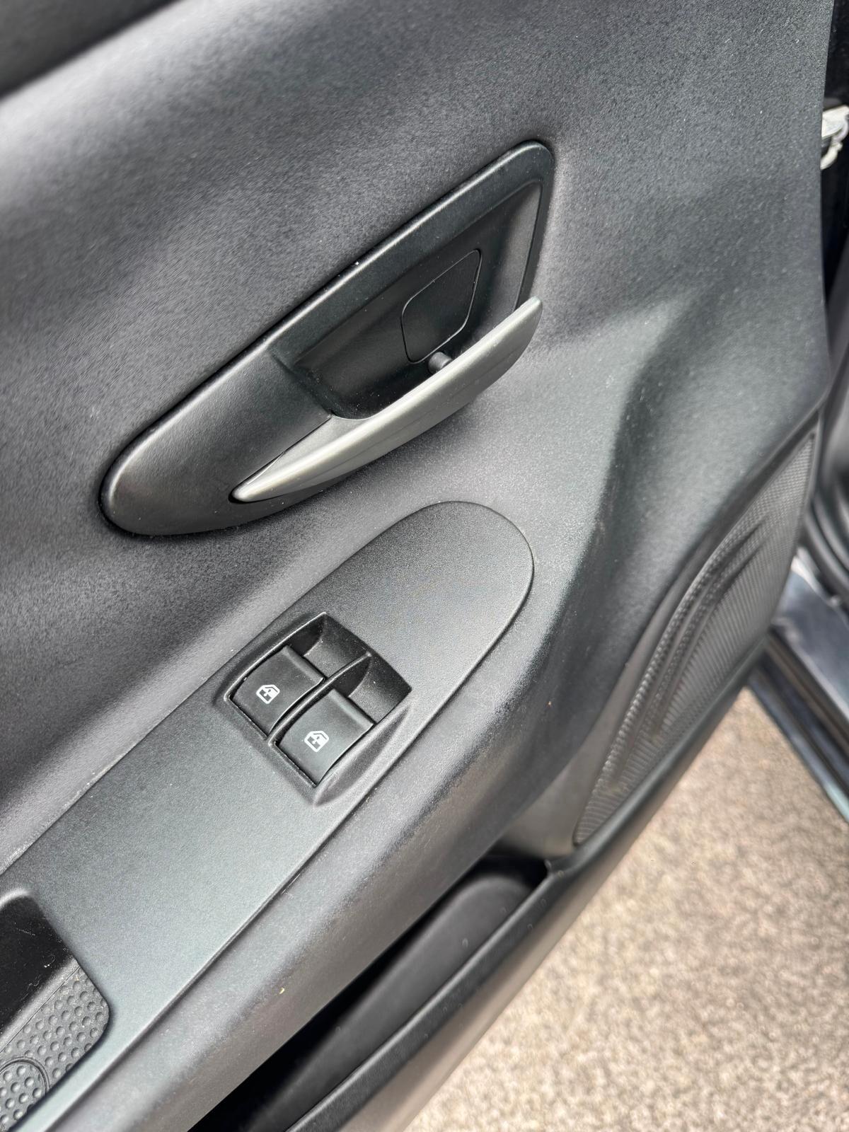 Lancia Ypsilon 1. 2 BENZINA 69CV 2014
