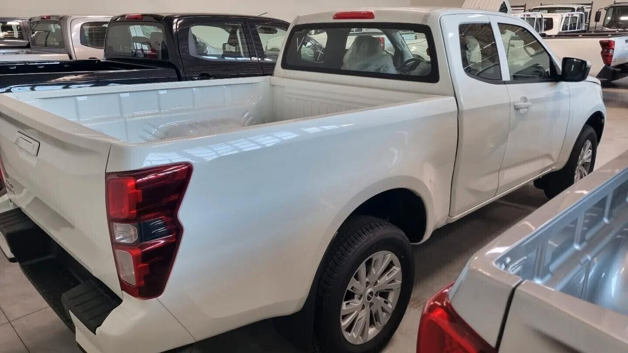 Isuzu D-Max Space N60 BB 4 posti Autocarro NUOVO