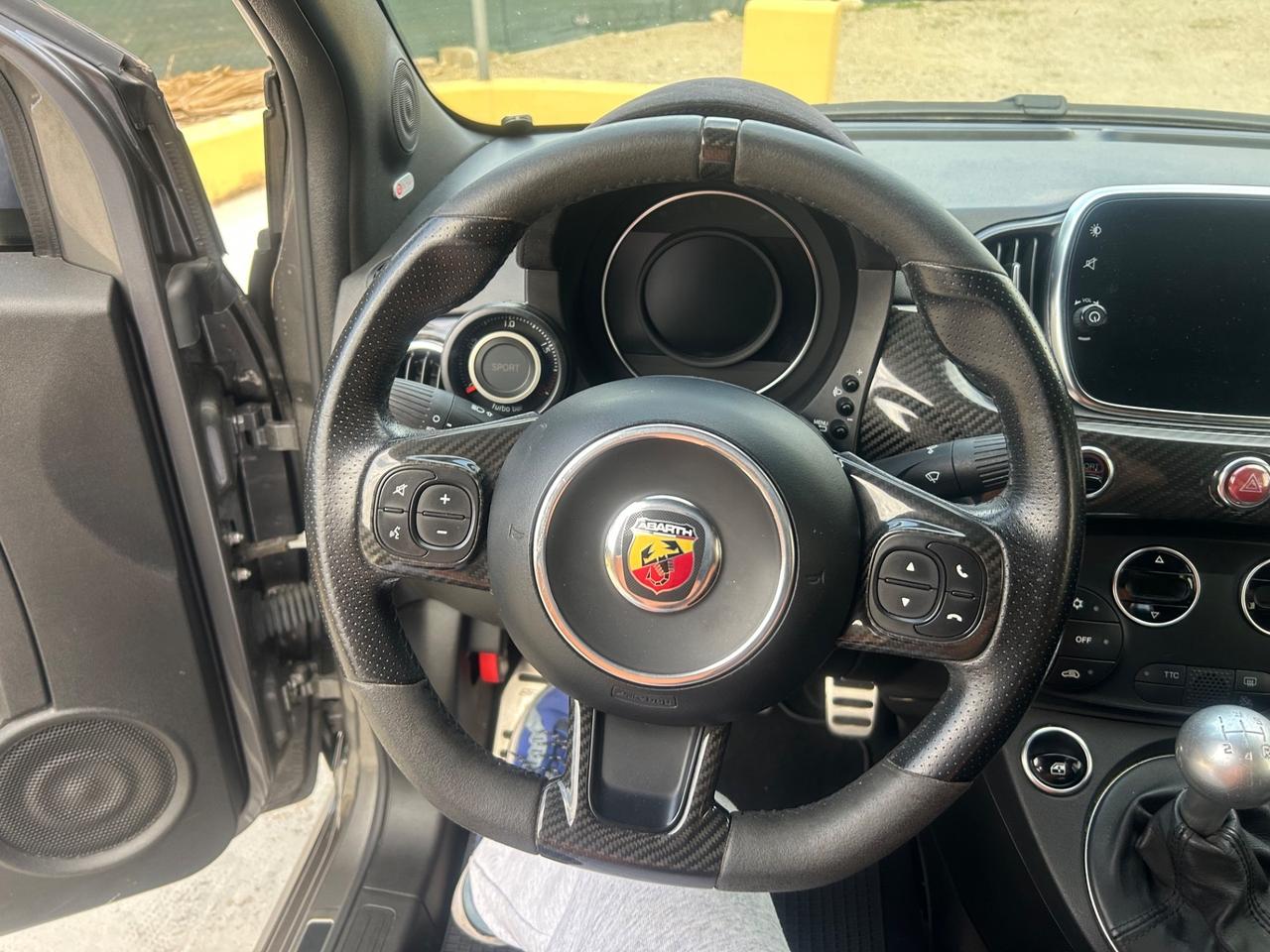 Abarth 595 C 1.4 Turbo T-Jet 180 CV Competizione