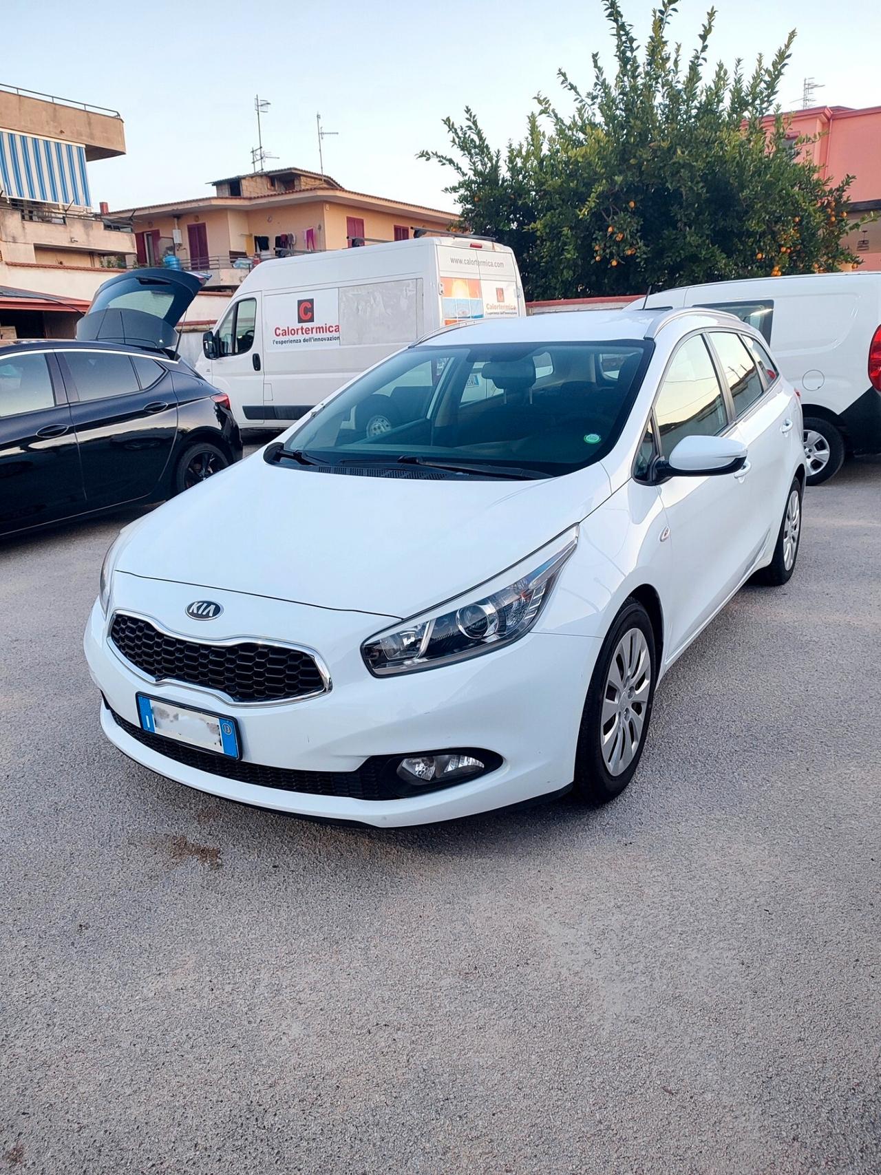 Kia Ceed Sportswagon cee'd 1.4 CVVT SW Cool con 149.000 Chilometri