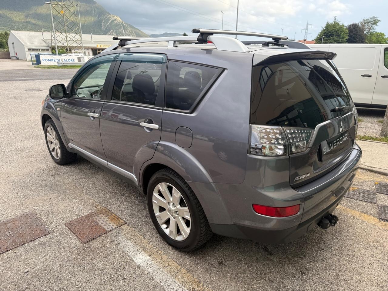 Mitsubishi Outlander 2.2 DI-D Instyle 7 p.ti DPF