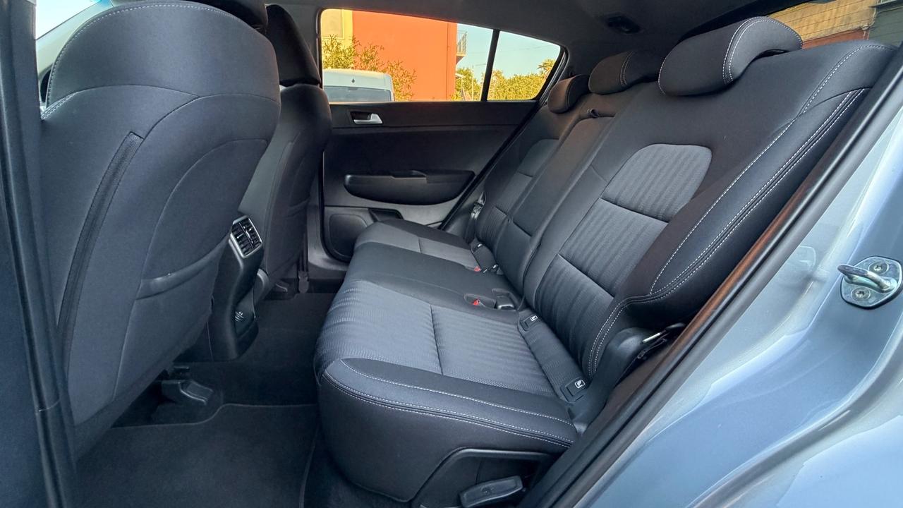 KIA SPORTAGE 1.6 BUSINESS CLASS CRDI DCT7 MH 2WD 136CV - FULL LED, CARPLAY, NEOPATENTATI