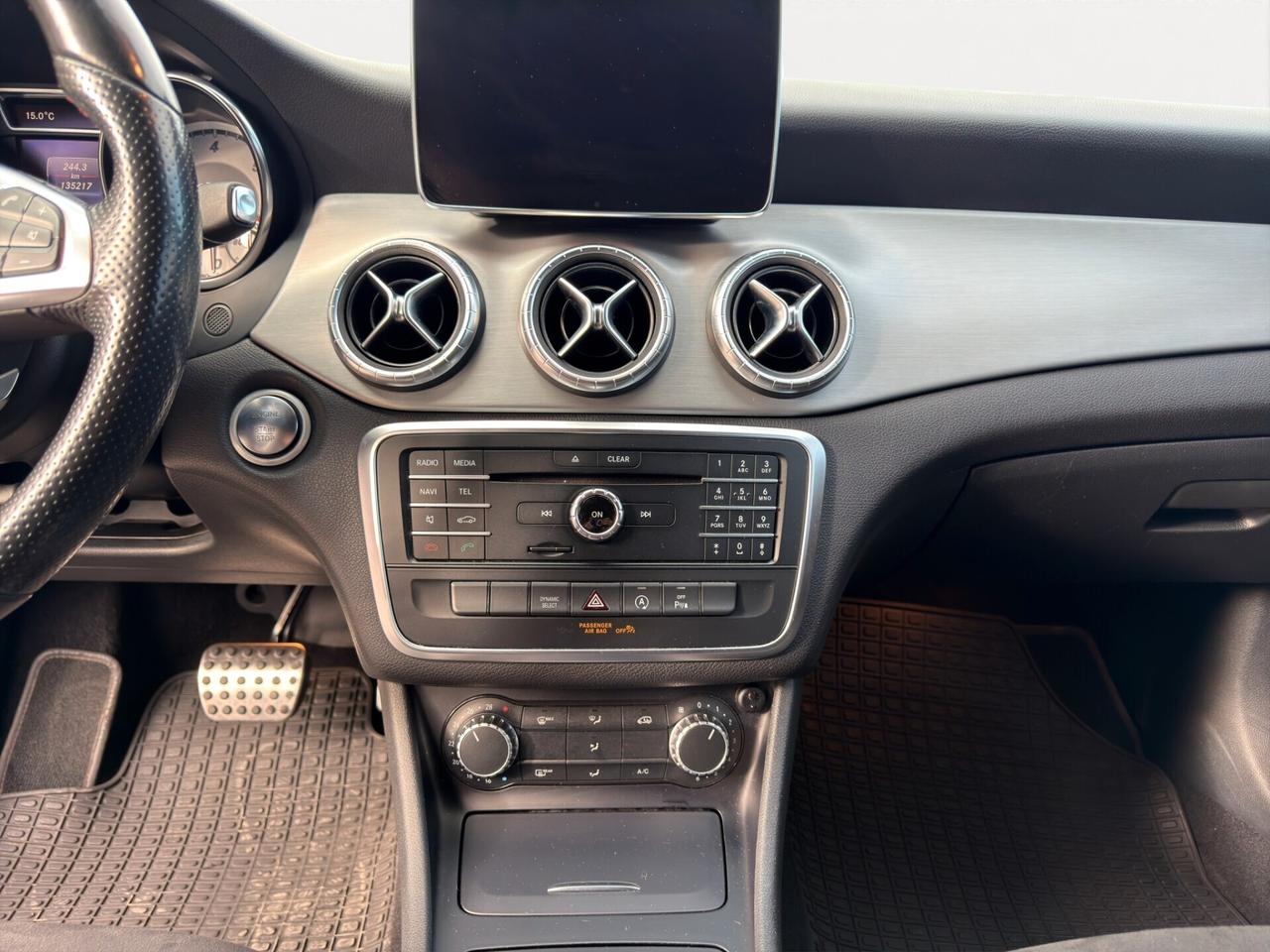 Mercedes-benz CLA 220 d S.W. Auto Premium AMG - 2016