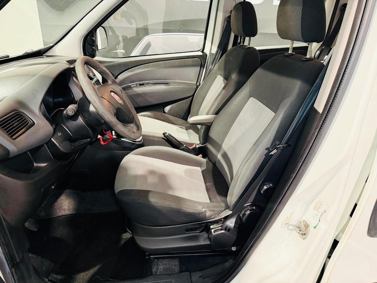 Fiat DOBLO 1.6 Multijet 105 CV Lounge*NEOPATENTATI*5 POSTI