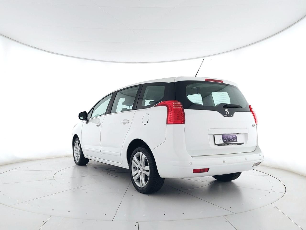PEUGEOT 5008 1.6 hdi 8v Active 115cv COMMERCIANTI+7 POSTI