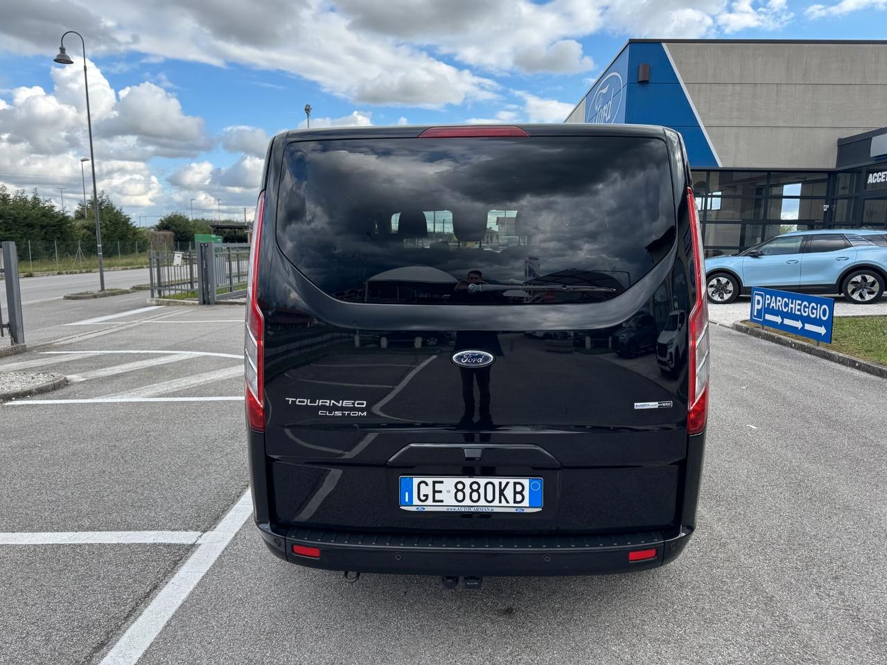 Ford Tourneo Custom Tit 2.0 Diesel-Hybrid130CV N1