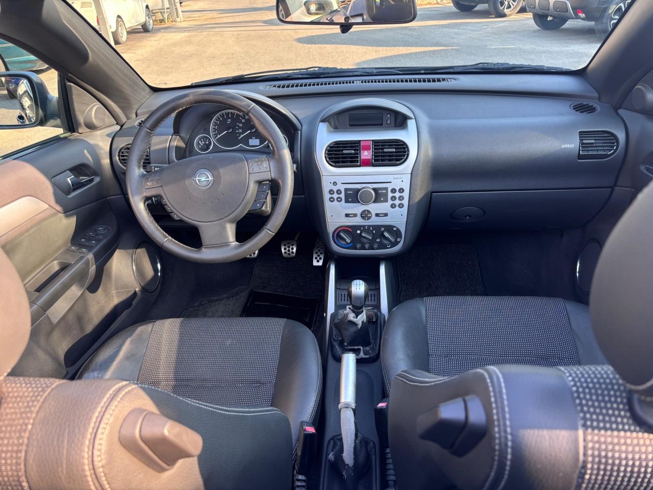 Opel Tigra TwinTop 1.4 16V Sport