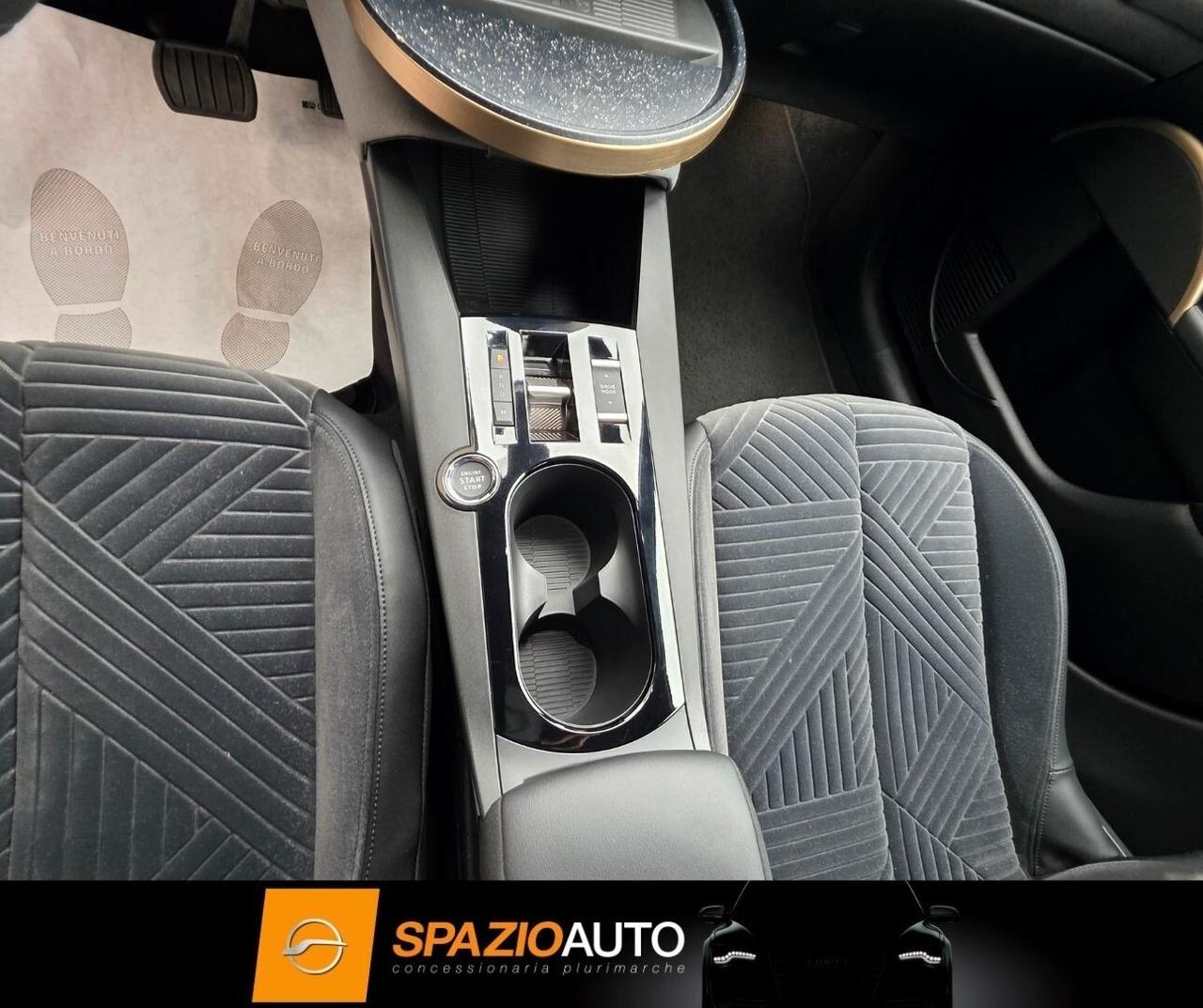 Lancia Ypsilon Hybrid e-DCT *HF LINE* FULL