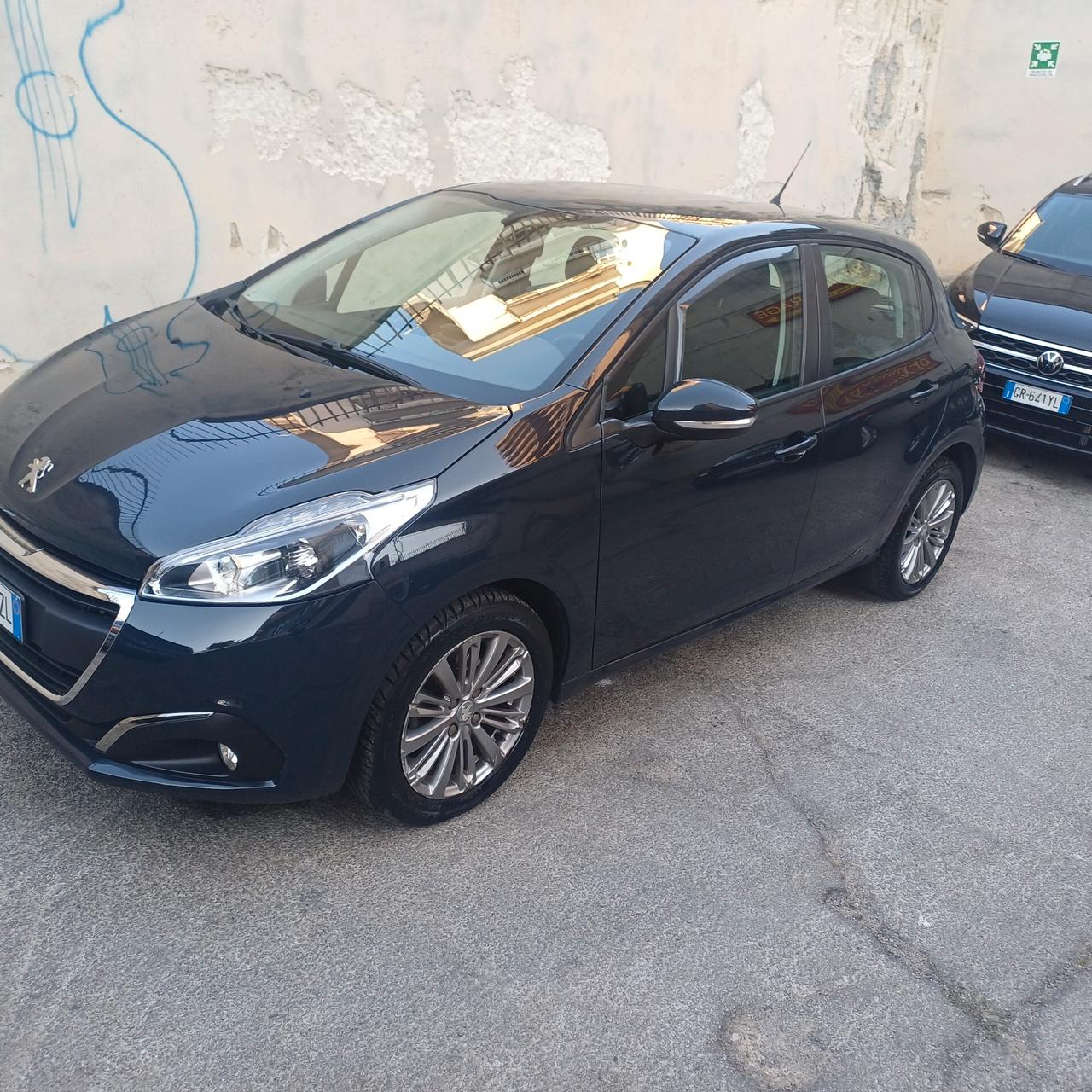 Peugeot 208 PureTech 82 5p. GPL Active
